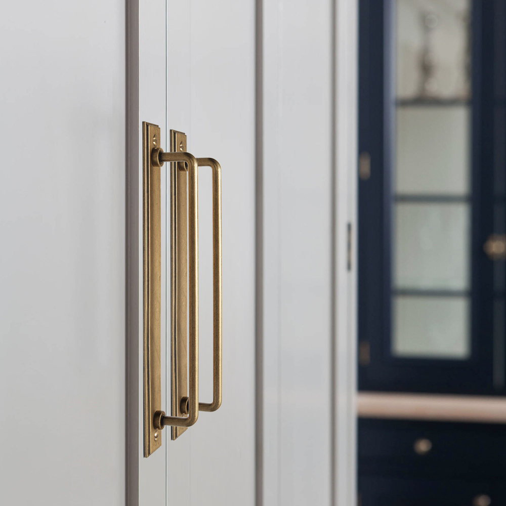 TONA Cabinet Bar Pull with Bac - Furniture Hardware With Backplate avis et prix
